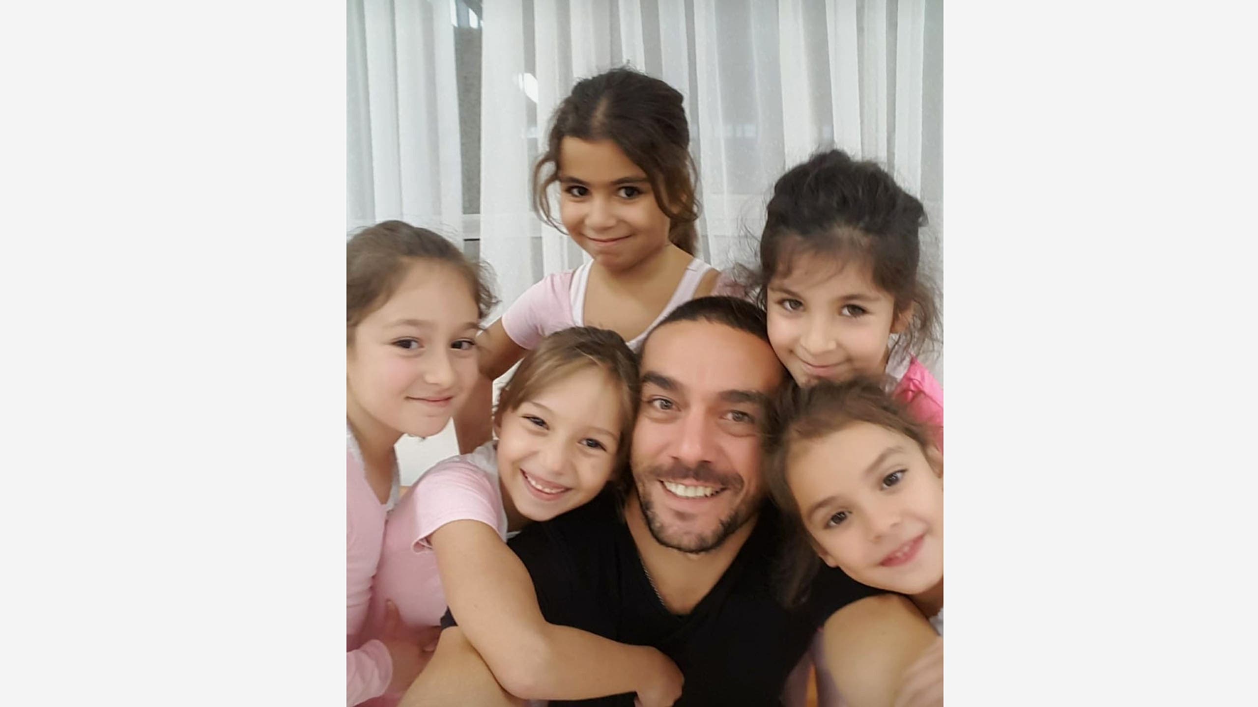 Modern Sahne Mert Okutan